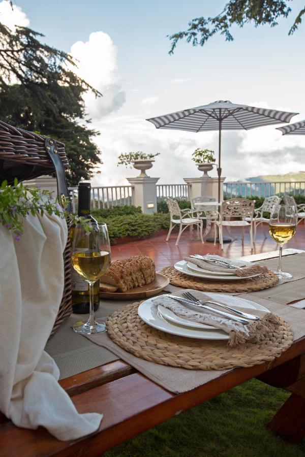 Daleside Manor, Boutique Hotel, Касаули Екстериор снимка