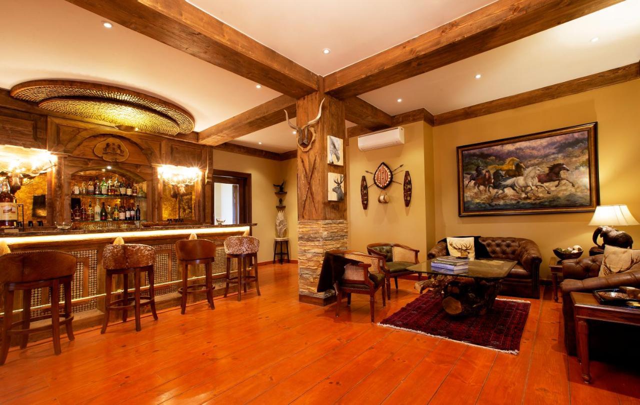 Daleside Manor, Boutique Hotel, Касаули Екстериор снимка