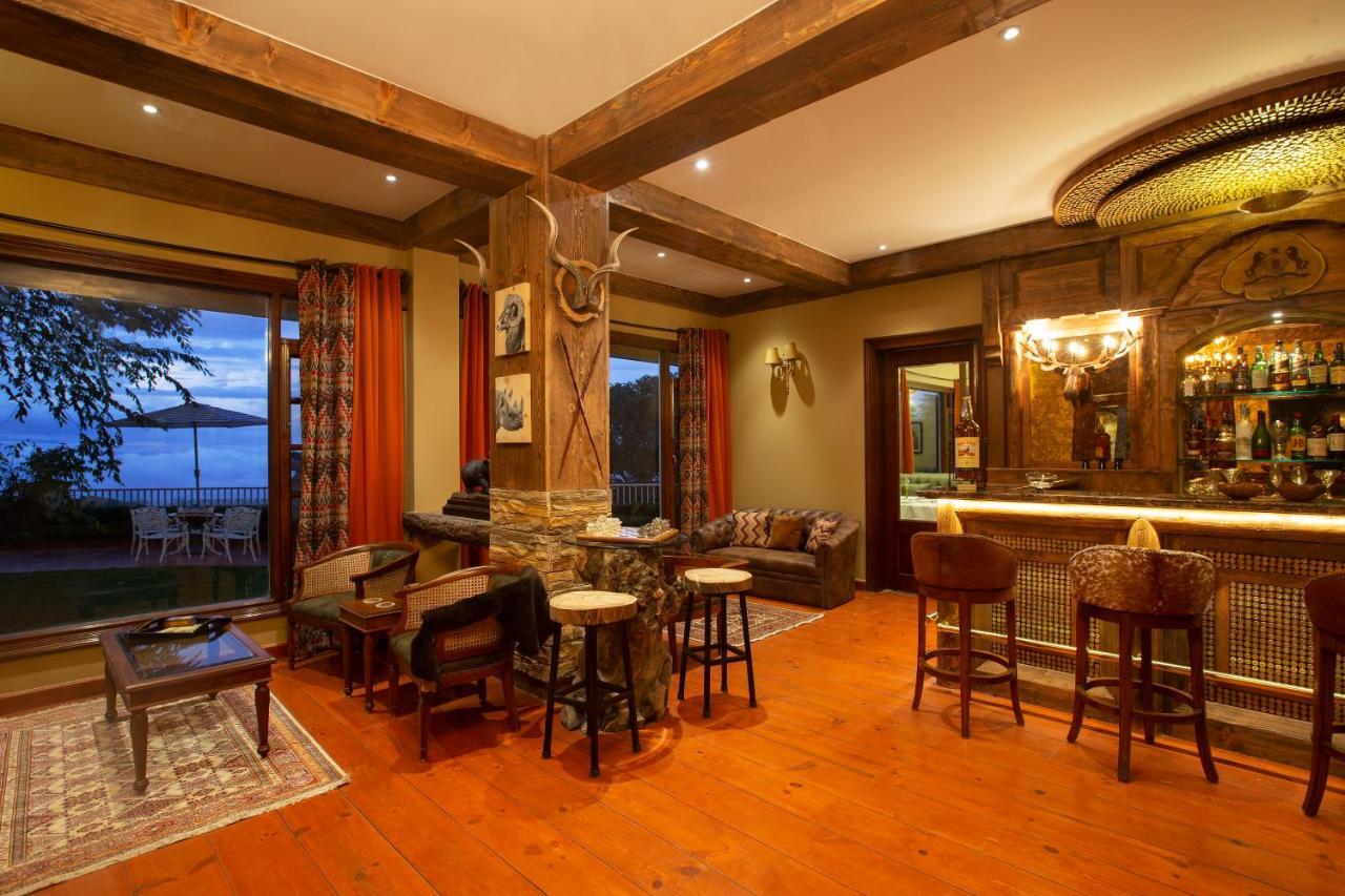 Daleside Manor, Boutique Hotel, Касаули Екстериор снимка